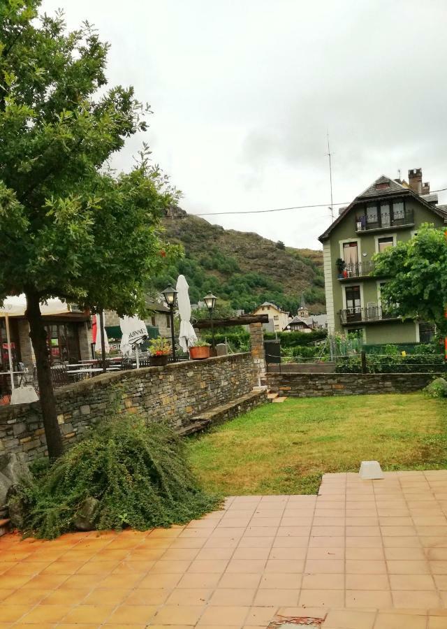 Hostaltina Bossost Dış mekan fotoğraf